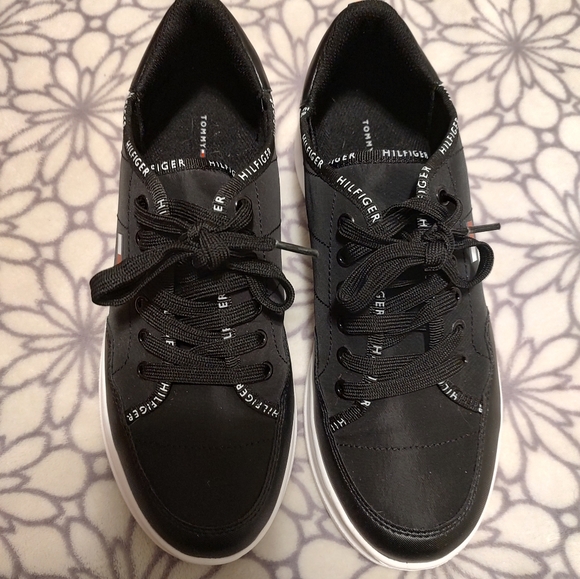 Tommy Hilfiger sneakers - Picture 5 of 10